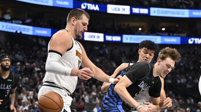 Jokić nije sa ove planete: Igrači Dalasa se hvatali za glavu od očaja (VIDEO)