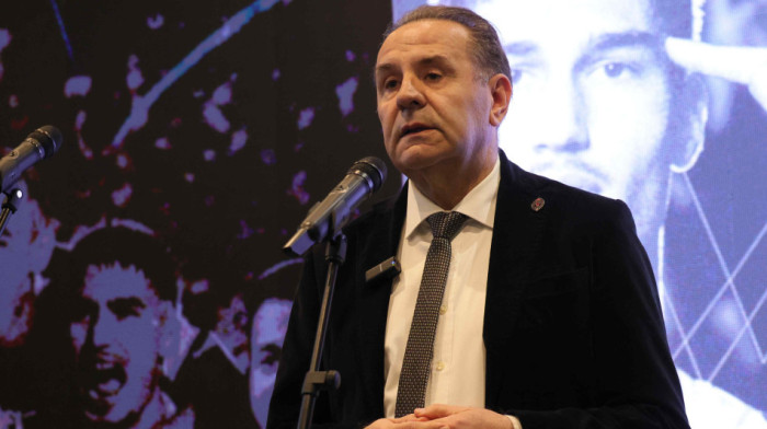 Ljajić: Moramo da pronađemo način da preživimo do juna - Rasprodaja u januaru nije opcija