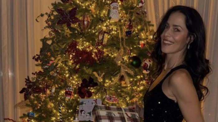 Ccc Ana, nevaljalice! Evo u kakvom je izdanju Ivanovićeva čestiala praznik! (FOTO)