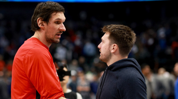 Dončić se izvinio Bobiju - Srpski div završio u reklami i to bademantilu (VIDEO)