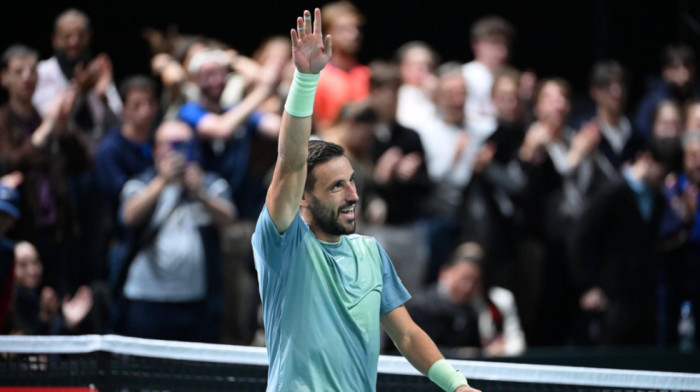 Ako me pljuješ i vređaš na terenu, radi to i van terena... Džumhur hteo da zvekne šamarčinu Belučiju