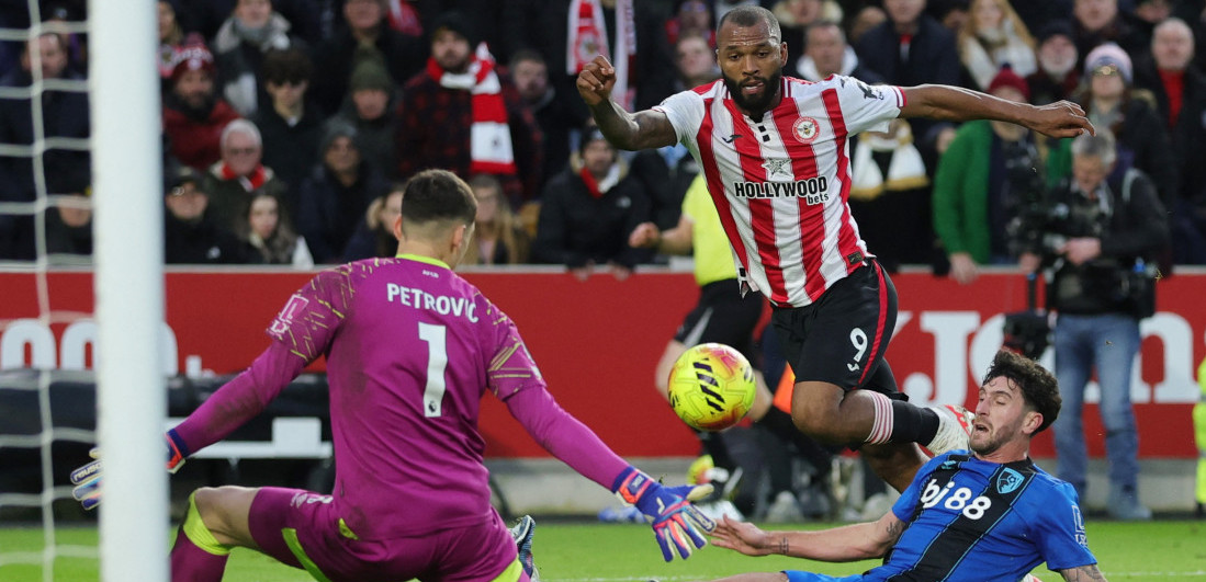 Brine forma Đorđa Petrovića: Novi veliki kiks srpskog golmana u Premijer ligi (VIDEO)