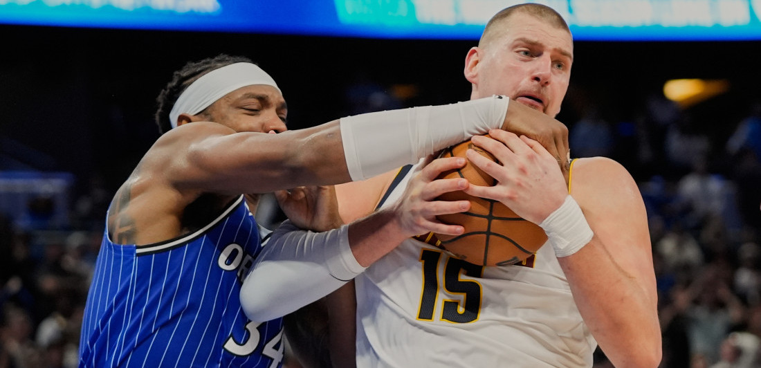 (VIDEO) Sram vas bilo! Jokića ponovo brutalno pokrali - Isplivao novi dokaz žestoke otimačine