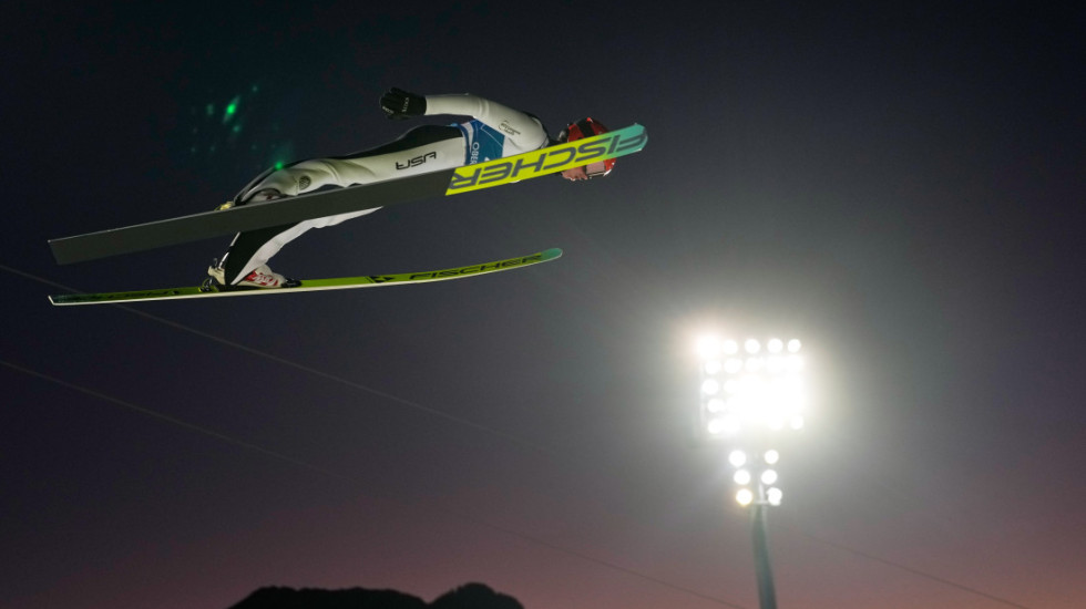 Ljudi ptice: Slovenac Prevc pobedio u Obersdorfu na startu turneje "Četiri skakaonice"