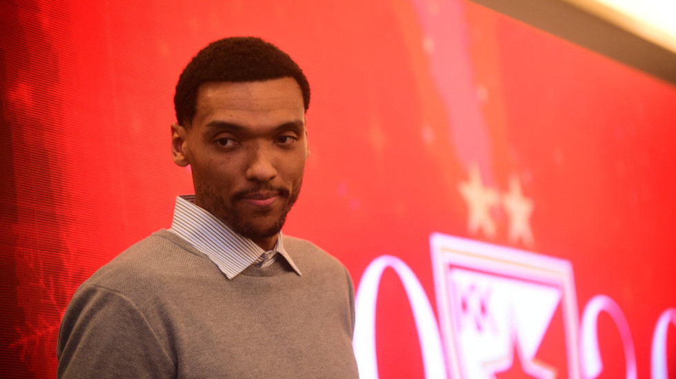 Novogodišnje iznenađenje Zvezde - Bolomboj već stigao u Beograd (VIDEO)