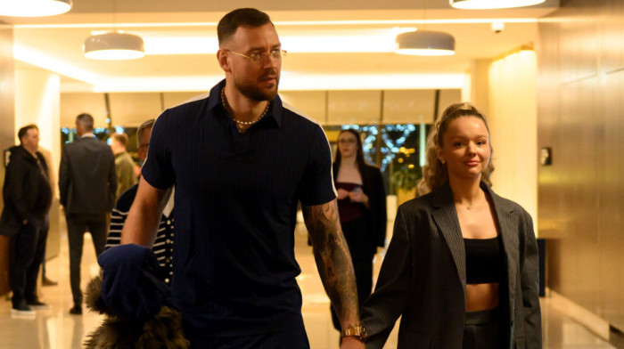 Brutalna plavuša zapalila mreže: Devojka košarkaša Zvezde sve bacila u drugi plan (FOTO)