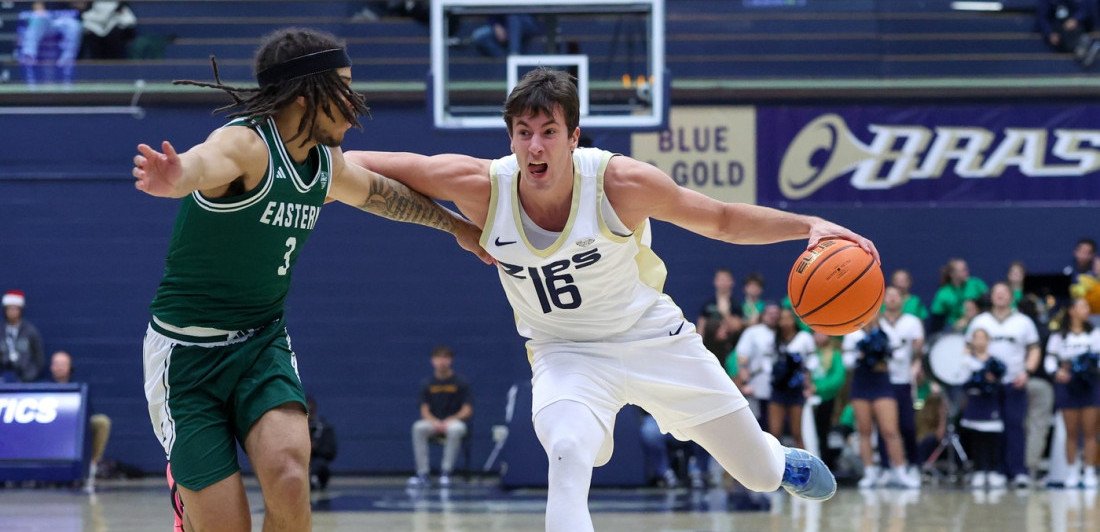 Amerika bruji o zakucavanju Srbina - Svi na klupi se držali za glavu (VIDEO)