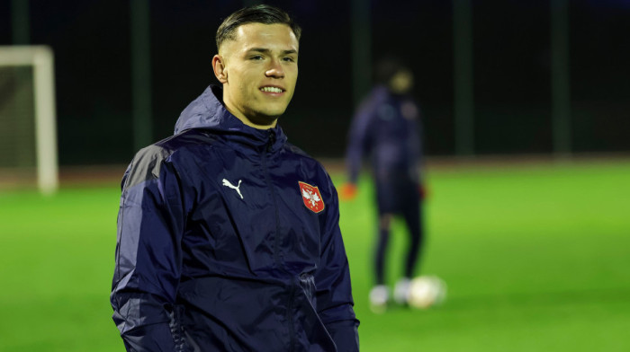 Srpski reprezentativac stigao za 21 milion evra, a sada zbog FIFA pravila ne može da napusti klub