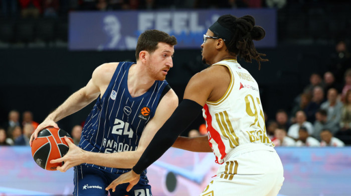 Zapalio se Džordan Nvora: Zvezda vodi u Turskoj, Batler otišao u svlačionicu