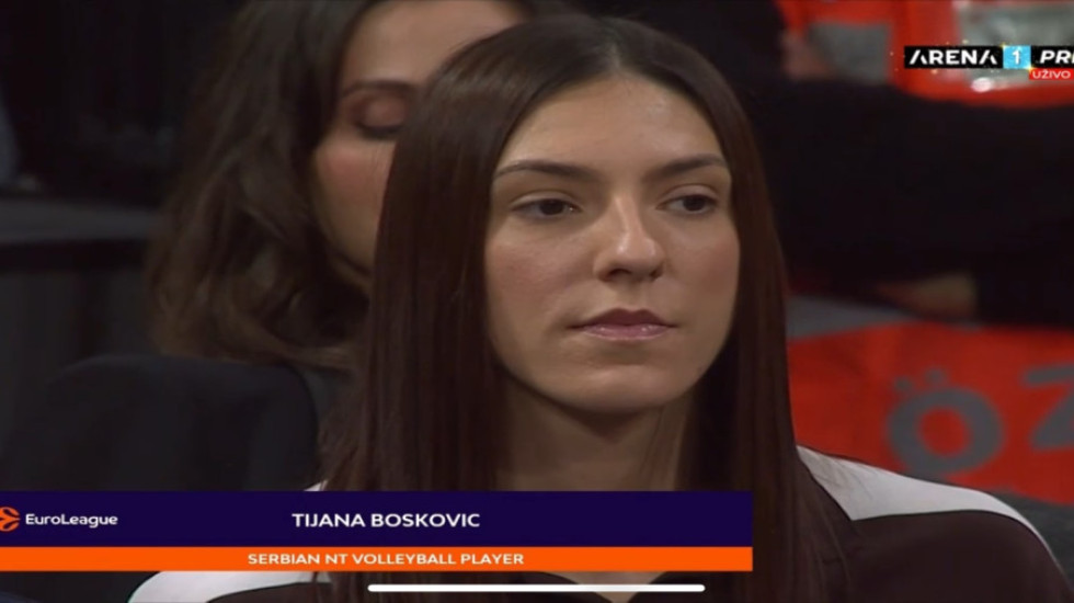 Nastavljena tradicija: Tijana Bošković bodrila Zvezdu u Istanbulu (FOTO)