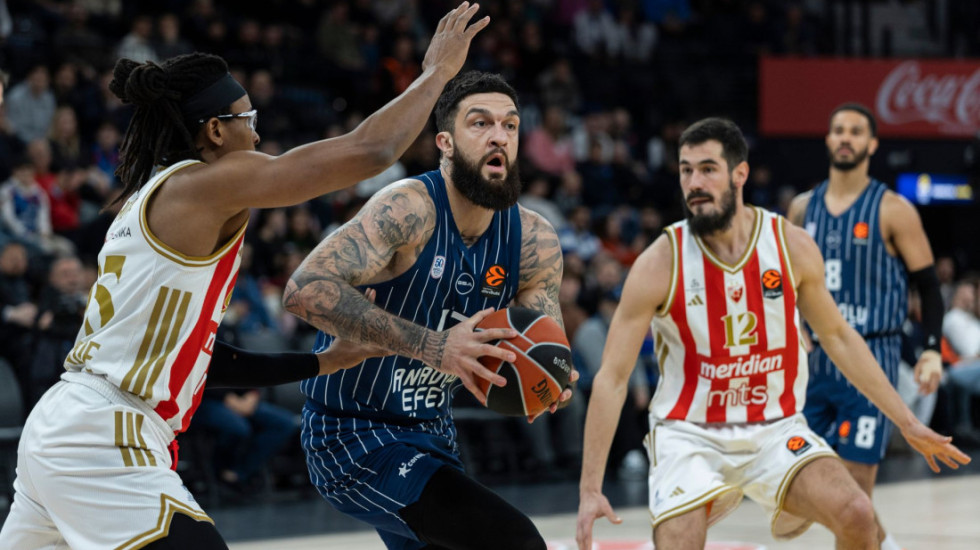 Kriza trese Efes - Smena na pomolu pred okršaj sa Zvezdom