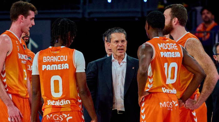 Zvezdo, pazi se - Naredni rival u Evroligi za poluvreme dao 79 poena (VIDEO)