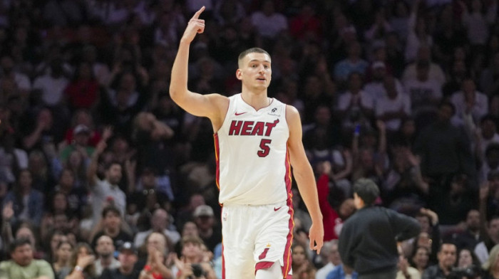 (VIDEO) Jovićeva dobra partija nedovoljna za pobedu Majamija: Srbin počeo sjajno, pa usporio