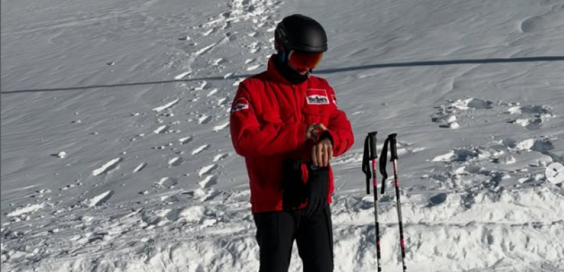 Vozač Formule 1 razbesneo Šumaherove fanove: Pozirao na mestu gde je umalo poginuo (FOTO)