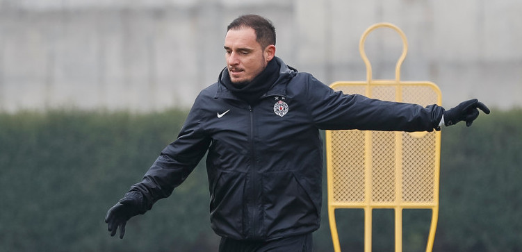 Fudbal stao zbog Delibašića: Emotivna scena na meču Sutjeske i Budućnosti (VIDEO)