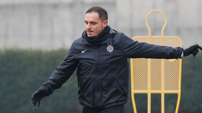 Fudbal stao zbog Delibašića: Emotivna scena na meču Sutjeske i Budućnosti (VIDEO)