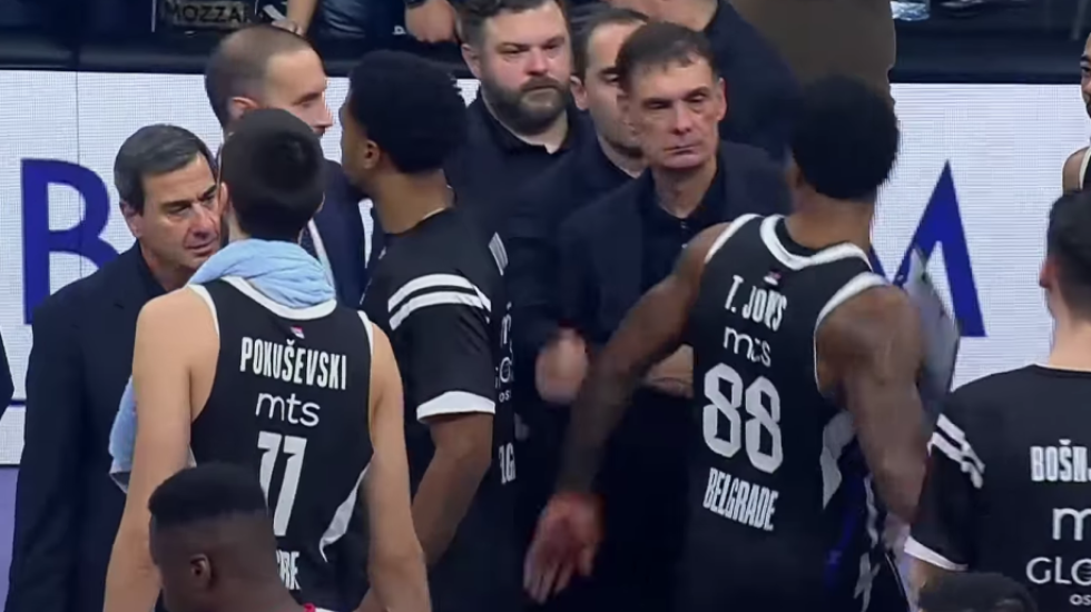 Od klinča do saradnje: Tajrik se skoro potukao sa Barcokasom, a sada će morati da ga sluša (VIDEO)