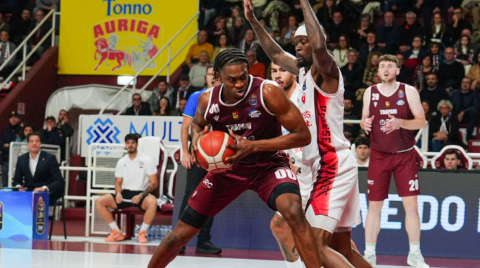 Skandal u Ligi šampiona! Ostali na terenu sa samo jednim košarkašem, pa predali u prvoj četvrtini! (VIDEO)