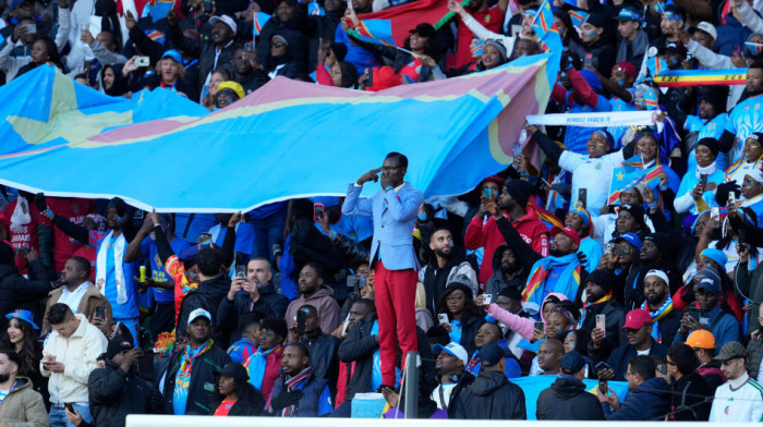 Suze za kraj: Najpoznatiji navijač Afričkog kupa nacija oponašao Lumumbu (FOTO)