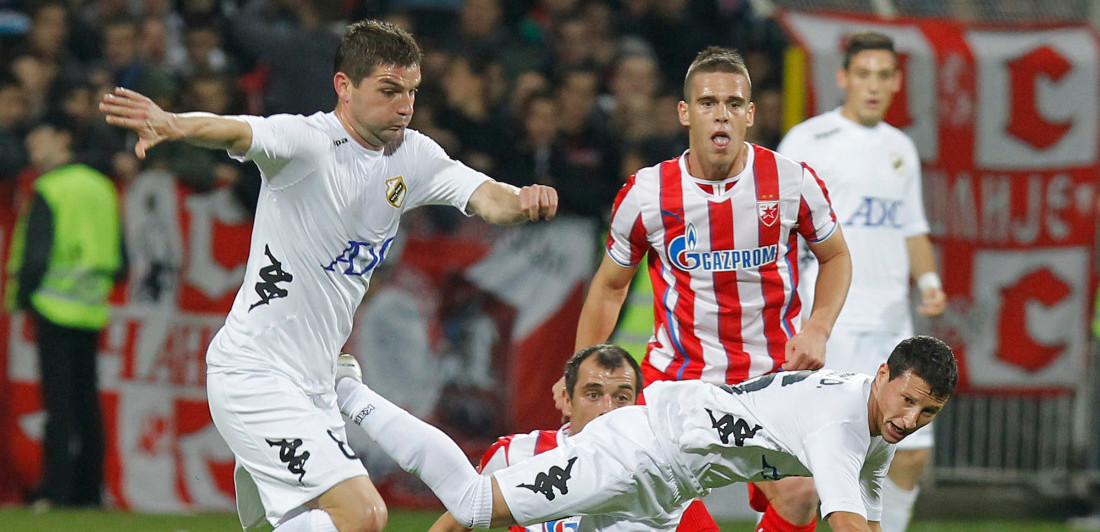 Konačno otkriveno: Igrači mislili da je napustio Zvezdu, a evo zbog čega je Stojanović otišao sa meča (VIDEO)