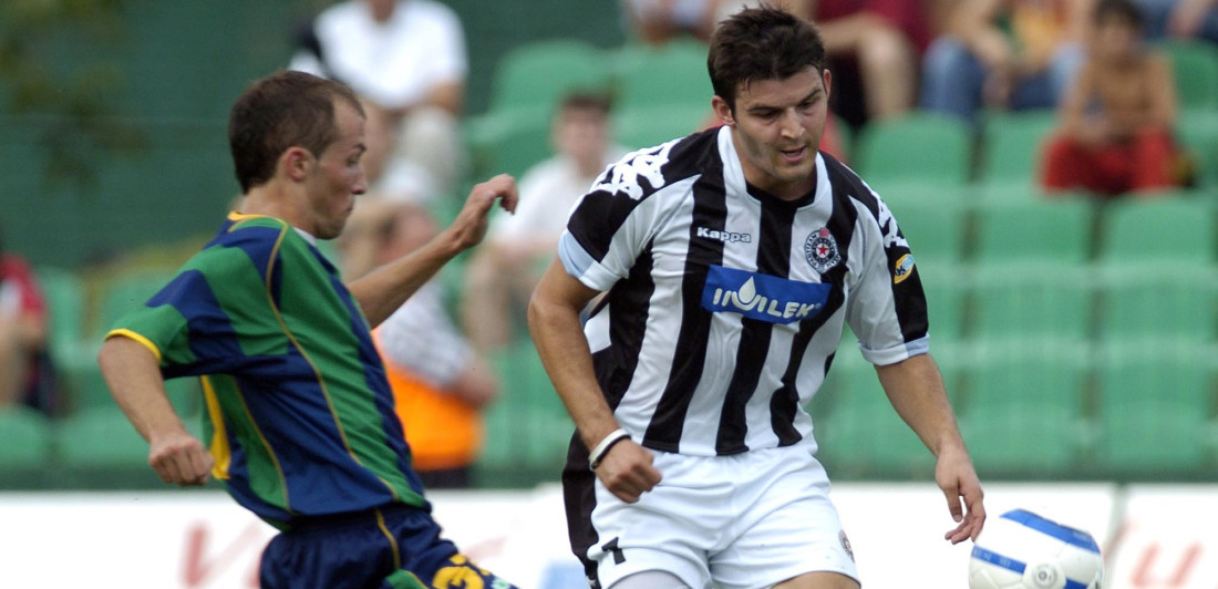 Jednom majstor, uvek majstor: Simon Vukčević klincima pokazao šta ume čuveni "kec" Partizana