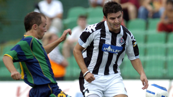 Jednom majstor, uvek majstor: Simon Vukčević klincima pokazao šta ume čuveni "kec" Partizana