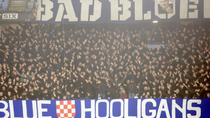 Sačekuša: Ozloglašeni "Bed blu bojsi" napali navijače Crvene zvezde i oteli im obeležje