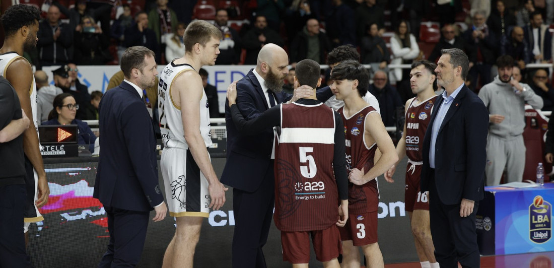 Igrali protiv Partizana, a sada su u centru skandala: Ponovo su završili meč sa samo jednim košarkašem