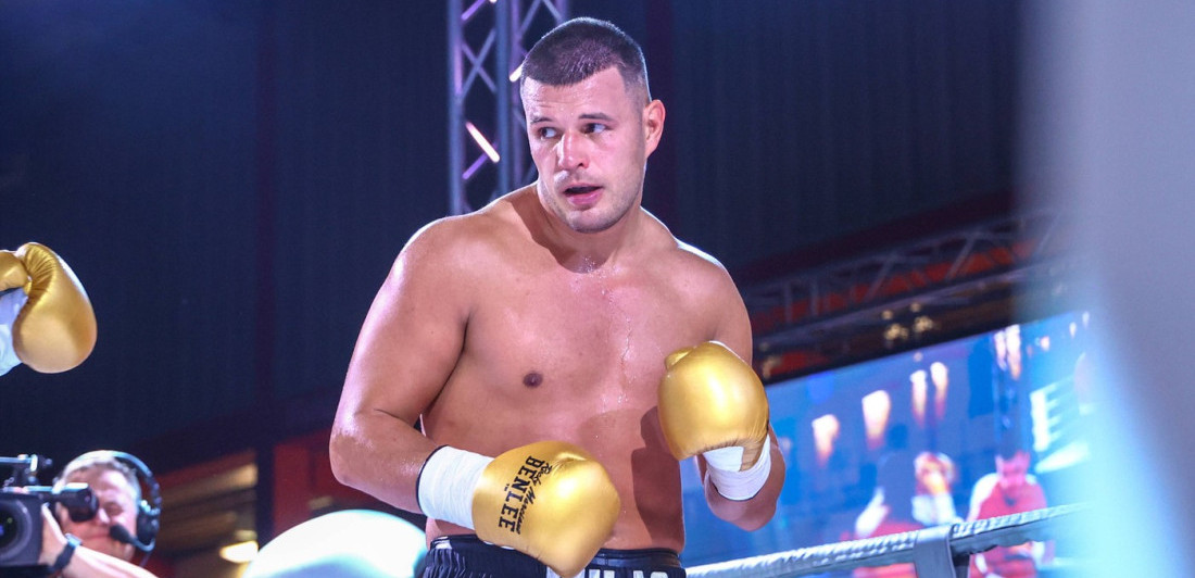 Sudija ignorisao signal hrvatskog borca da prekine meč: Milas morao da nokautira Albanca (VIDEO)