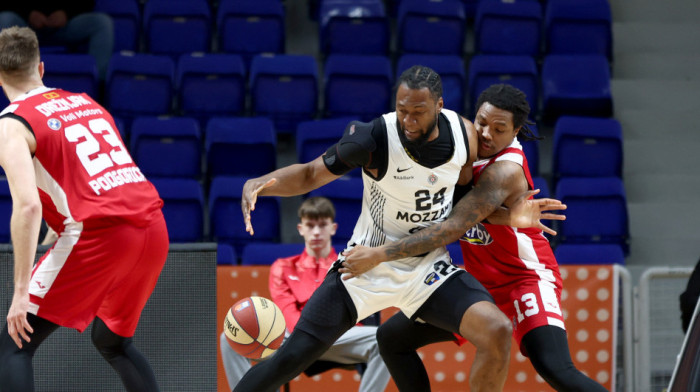 Crno-beli razapeli ove igrače posle pobede: Mučno za gledanje, jad i beda...