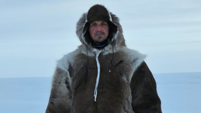 Polarni Zlatan - Slavni Šveđanin okružen ledom i čoporom pasa (FOTO/VIDEO)