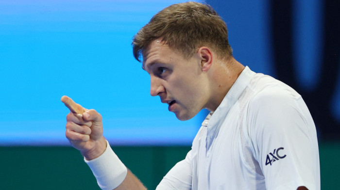 Hamad Međedović srušio Amerikanca i izborio osminu finala