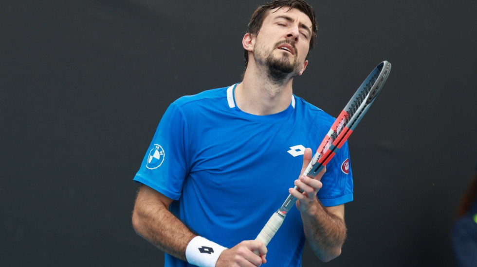 Blaaaam, hteo u zemlju da propadne od stida: Teniser počeo da slavi pobedu, ali je usledio šok