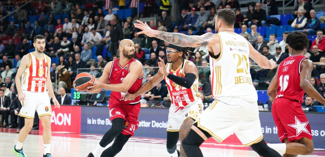 Sve pršti u Milanu: Pravi plej-of meč, Zvezda loše otvorila drugi period