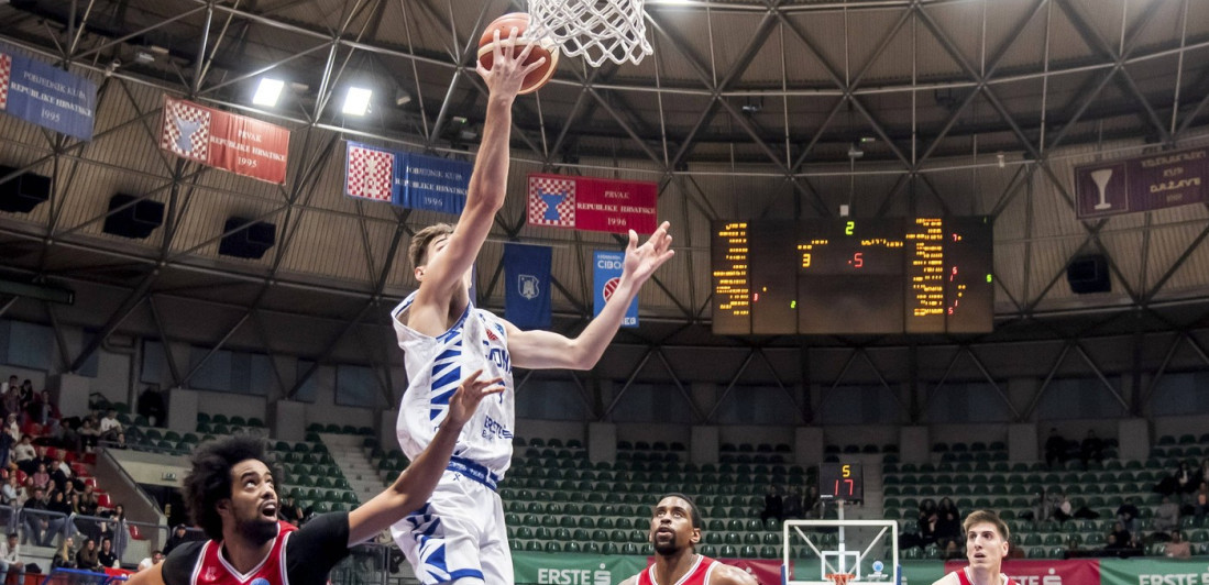 Ne zna se ko pije, ko plaća: Hrvatska liga kao cirkus, u glavnoj ulozi bivši šampion Evrope (VIDEO)