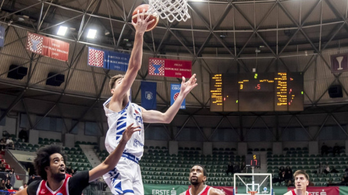 Ne zna se ko pije, ko plaća: Hrvatska liga kao cirkus, u glavnoj ulozi bivši šampion Evrope (VIDEO)