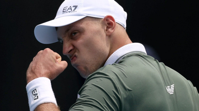 Tooooo - Međedović u drugom kolu Australijan opena, slomio Argentinca posle 3 sata borbe