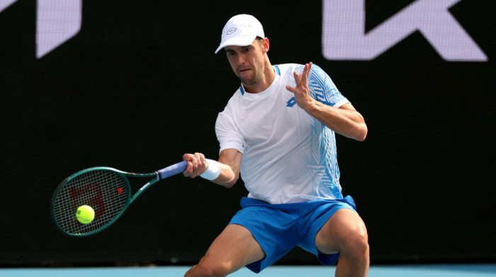 Šteta - Đere pao posle maratona, Vavrinka u drugom kolu AO