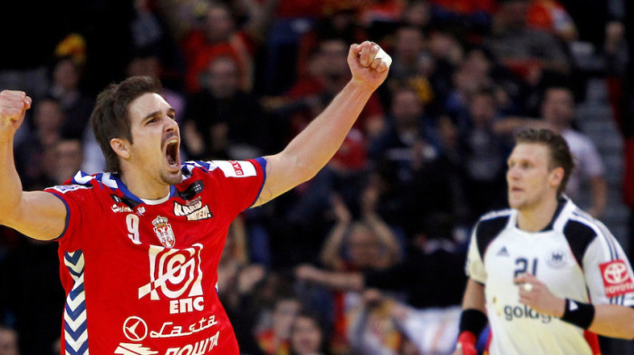 Bilo je u kući nesuglasica, neprijatelja... Manojlović se poklonio rukometašima: Hvala što ste zapalili vatru