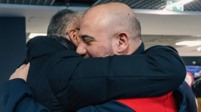 Poseban gost na putu za Malme: Fudbaleri Zvezde "pojačani" otišli u Švedsku (FOTO)