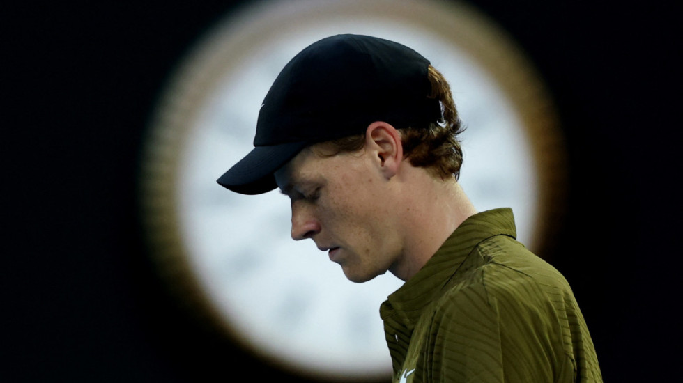 Meni ovo miriše na favorizovanje... Teniski svet u šoku - Sinera pogurali ka pobedi