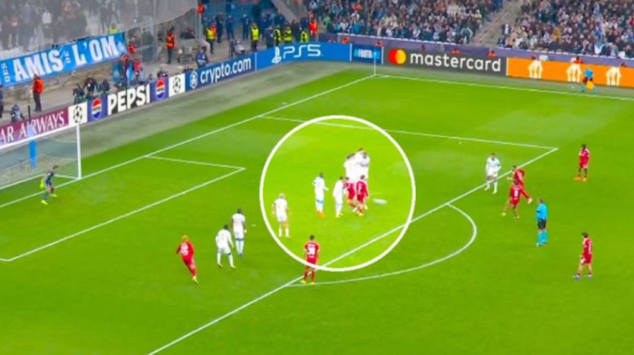 (VIDEO) Bruka u Ligi šampiona, je l' ovo realno?! Ovako naivan gol se ne viđa ni u nižim ligama