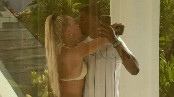 Seksepilna Ališa konačno našla dečka: Ranije bila u vezi sa ženom, sada je sa fudbalerom iz sedme lige (FOTO)