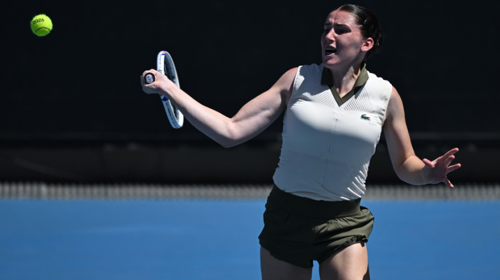 Skandal u Melburnu - Teniserka "odlepila", usred meča optužila trenera za izdaju! (VIDEO)