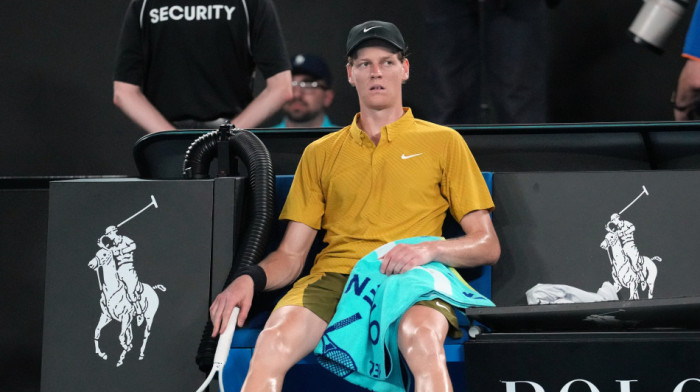 Neuništivi Siner: Povraćao, jedva hodao i opet prošao dalje (VIDEO)