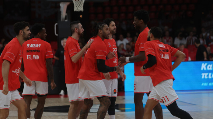 Kakve scene u Izraelu: Vlasnik Hapoela zbog protivnika i sudija prekinuo utakmicu (VIDEO)