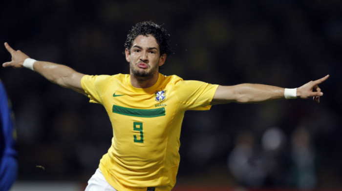 Pato se vraća u Englesku, ali ne kao fudbaler: Brazilac postaje vlasnik četvrtoligaša