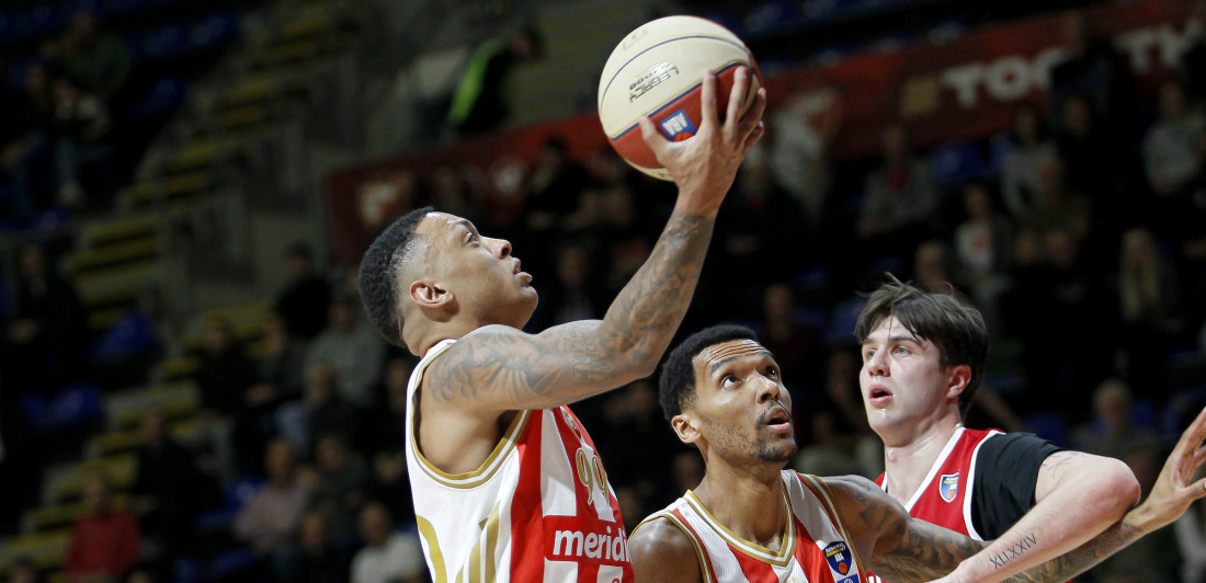 Zvezda brojala do 60 u prvom poluvremenu: Crveno-beli se raspucali protiv Beča