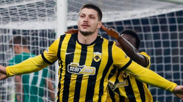 Kakva čast: Dres Luke Jovića završio u muzeju (FOTO)