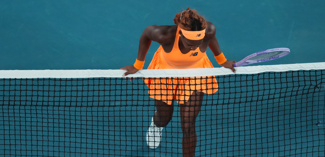 Mislila da je kamera ne snima - Amerikana iskalila bes nakon debakla (VIDEO)